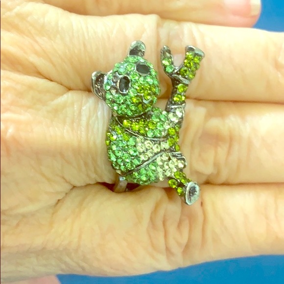 Panda Ring in green and yellow crystals - Picture 1 of 4